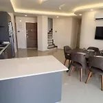 Girne Merkezde Genis Terasli Havuzlu Karavas (Northern Cyprus)